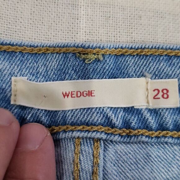 Levi's 501 Women's sz 28 Big E Wedgie Light Wash Denim - Picture 5 of 10